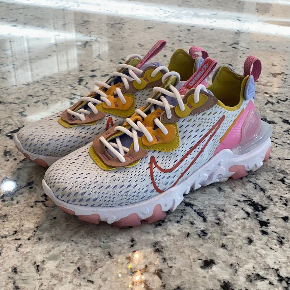Nike React Dimsix Woman’s Running Shoes Size 7 - image 1